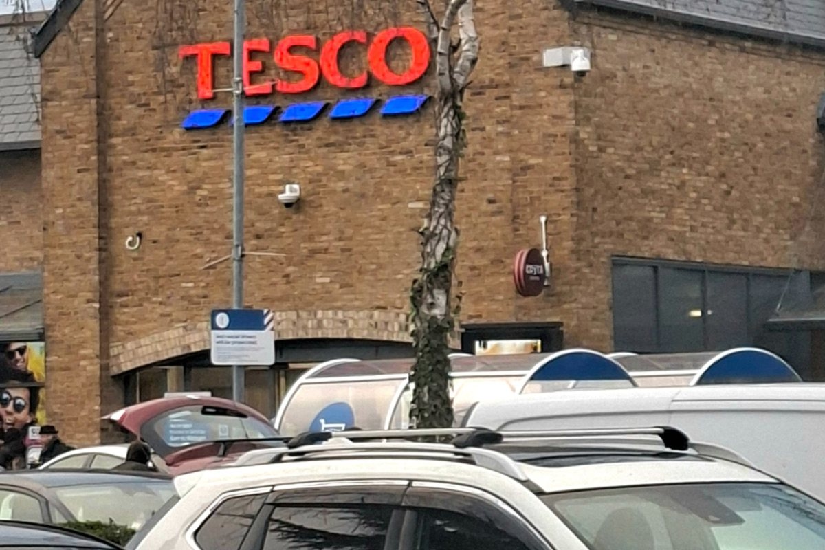 Tesco пуска Clubcard точки при зареждане на електромобили