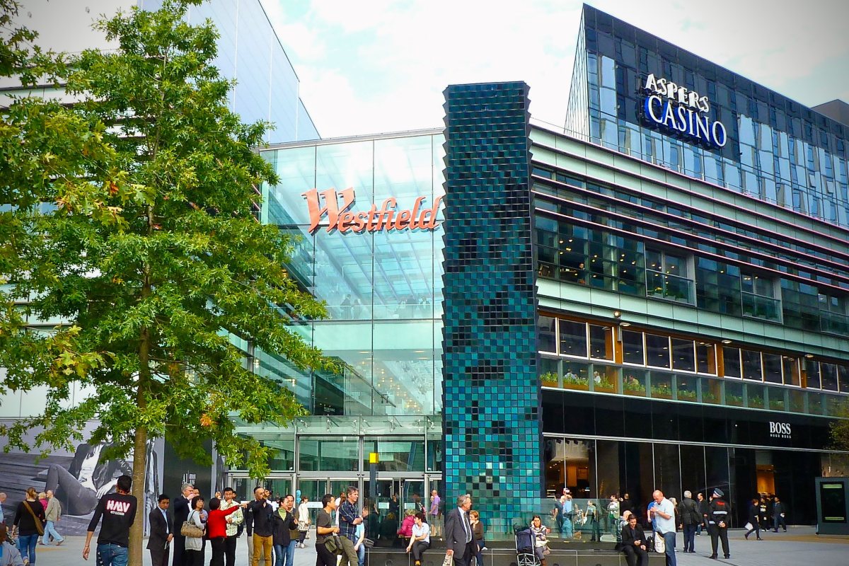 Westfield Stratford отчита рекордна посещаемост