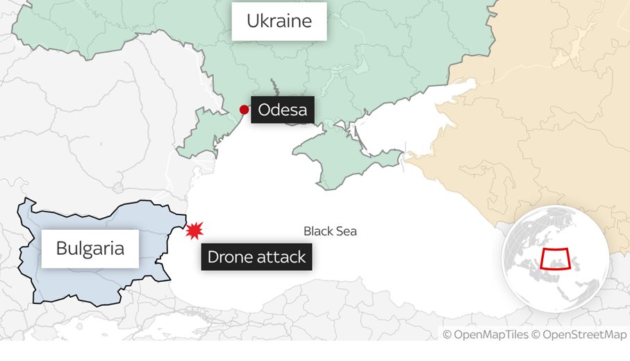 Дронове потопиха товарен кораб край българския бряг в Черно море