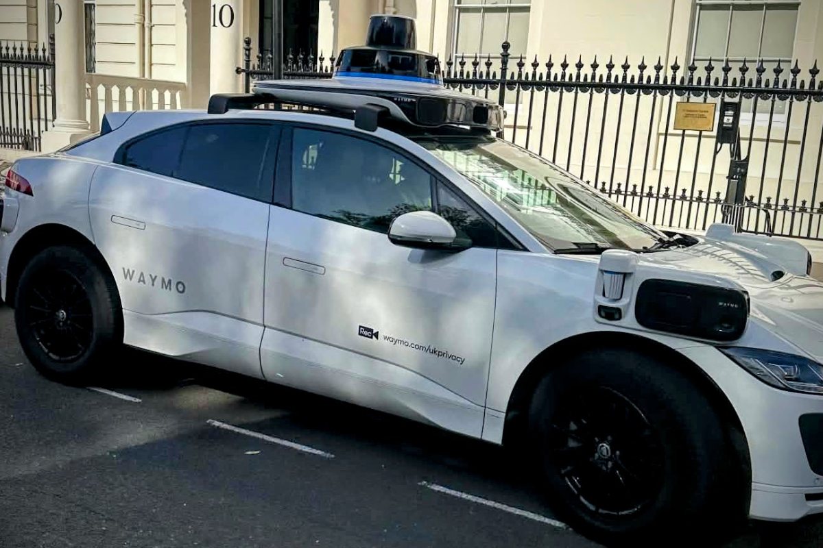 Лондон настоява за строг контрол над автомобилите без шофьори