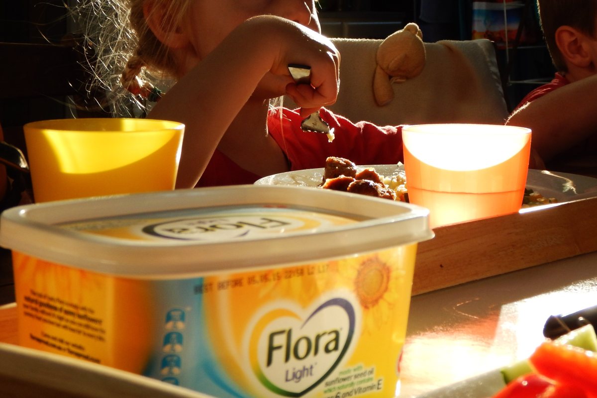Продават производителя на маргарините Flora и веган сирената Violife