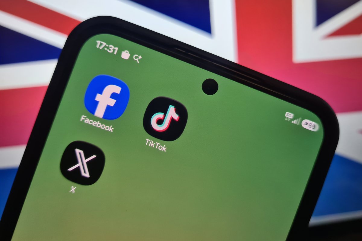 Висшият съд в Лондон задължи Meta, TikTok и X да предадат данните си за модерация на Ofcom
