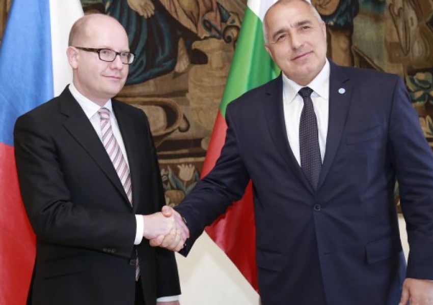 Чехия изпраща на България 700 000 евро помощ за мигрантите