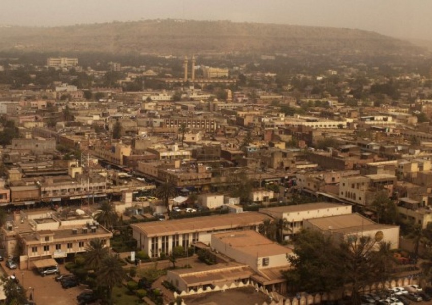 Нападнаха мисията на ЕС в Мали