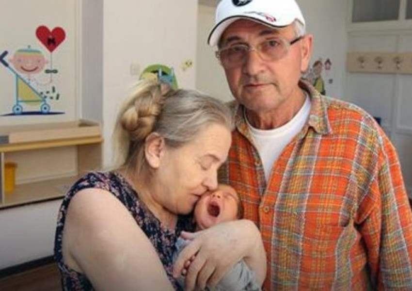 Сръбкиня роди на 60 години след петия опит ин витро, а мъжът й я изостави  