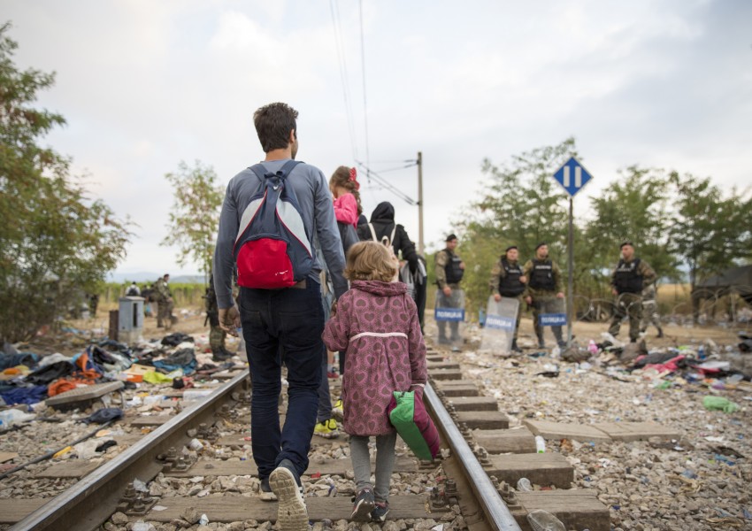ООН поиска от Европа легални канали и места за 480 000 сирийци