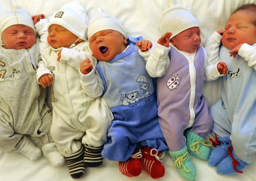 Бебешките имена, които вече не са на мода във Великобритания