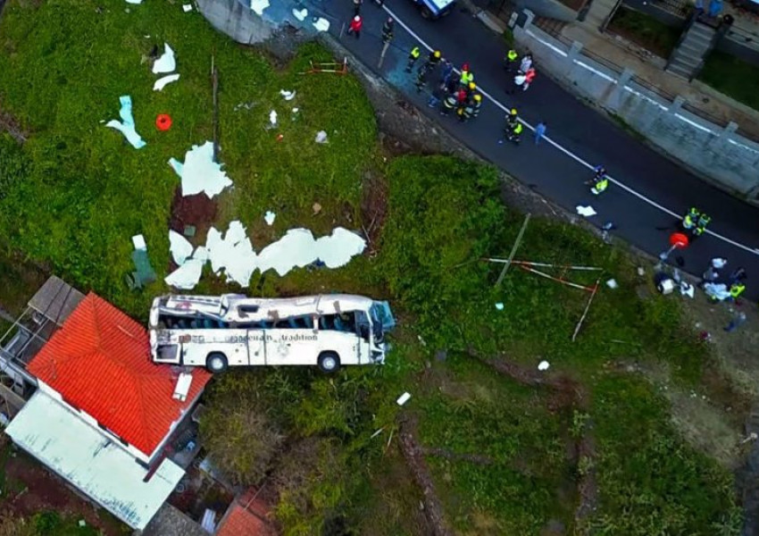Автобус с туристи катастрофира в Мадейра. Над 28 души загинаха (СНИМКИ+ВИДЕО)