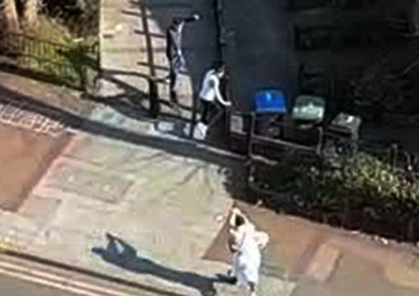 Мъж с мюсюлманска роба стреля по тийнейджъри в Лондон (ВИДЕО+СНИМКИ)