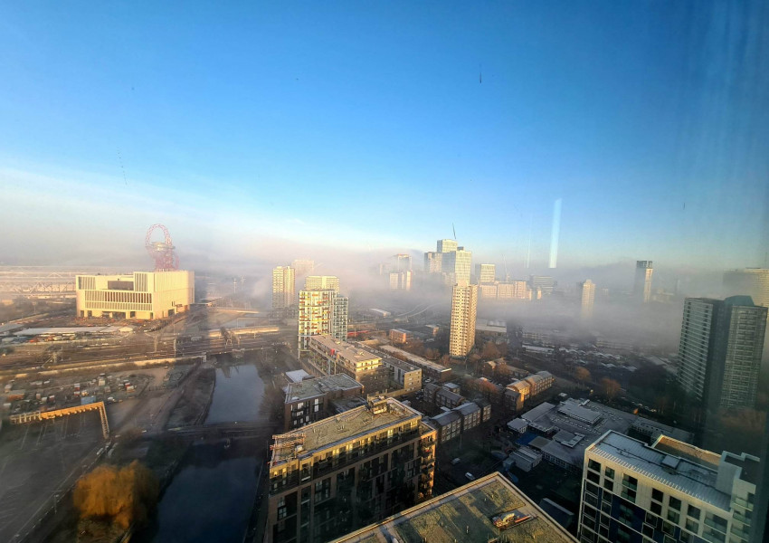 Мъгла и смог в Лондон, кметът предупреждава за опасно замърсен въздух