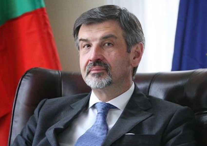 Българският посланик в Лондон: Няма място за паника
