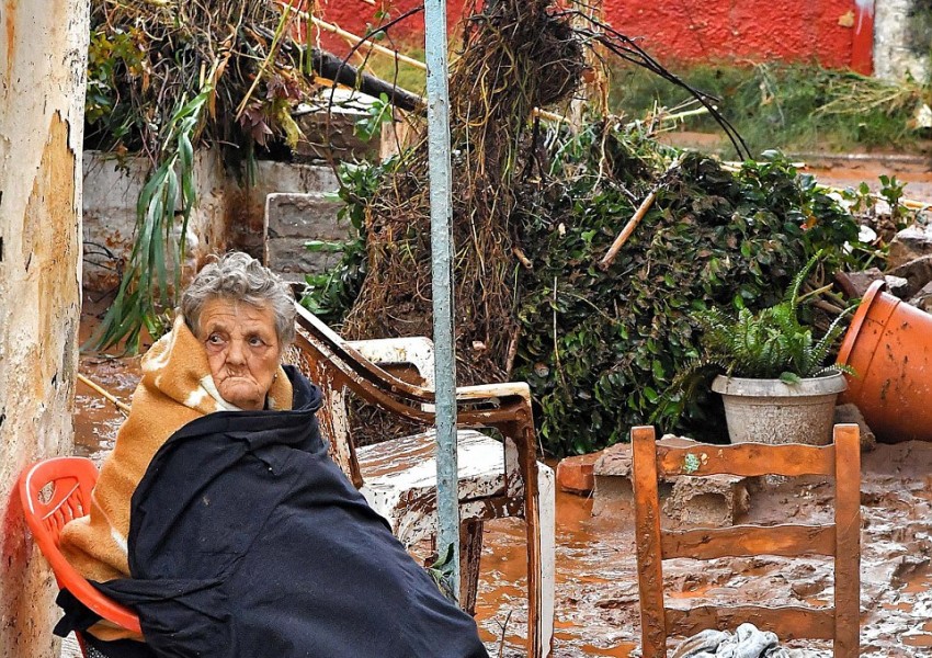 Расте броят на жертвите на наведненията в Гърция