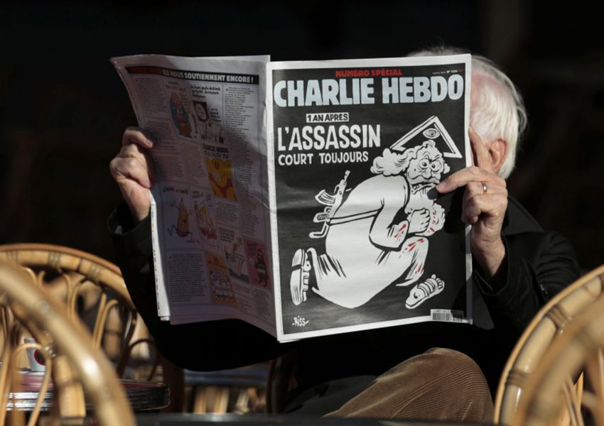 Съдят "Шарли Ебдо", подигра се с жертвите на лавината в Италия