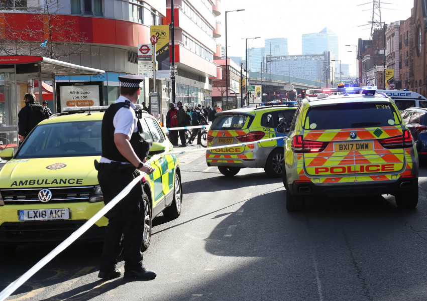 Ийст Хам, Лондон: Задържаха убийците на 14-се годишния ученик. 