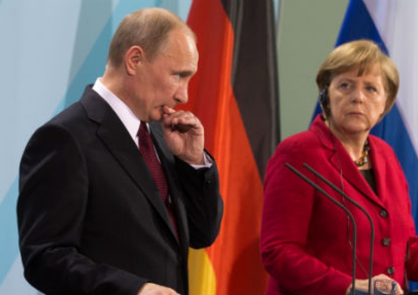 НАТО: Путин опитва да свали от власт Меркел