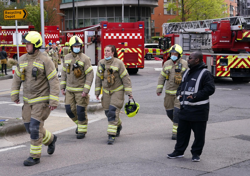 Евакуираха фитнес зала в Canary Wharf след подозрения за изтичане на газ