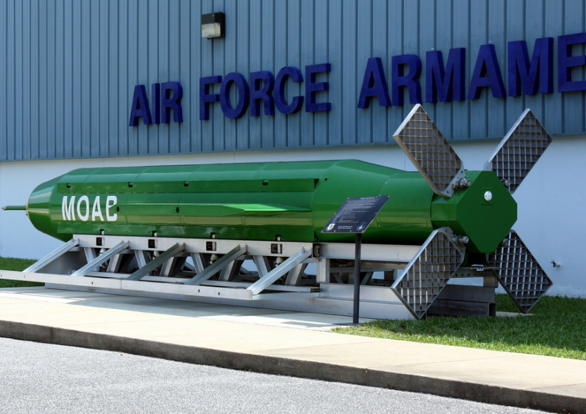 САЩ използва най-мощната неядрена бомба в арсенала си