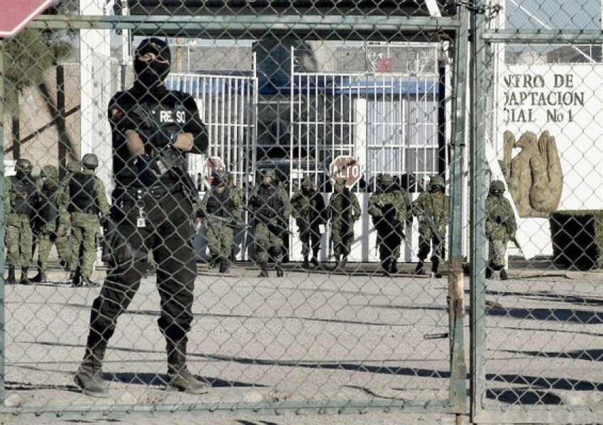 52-ма убити след масов бой в мексикански затвор