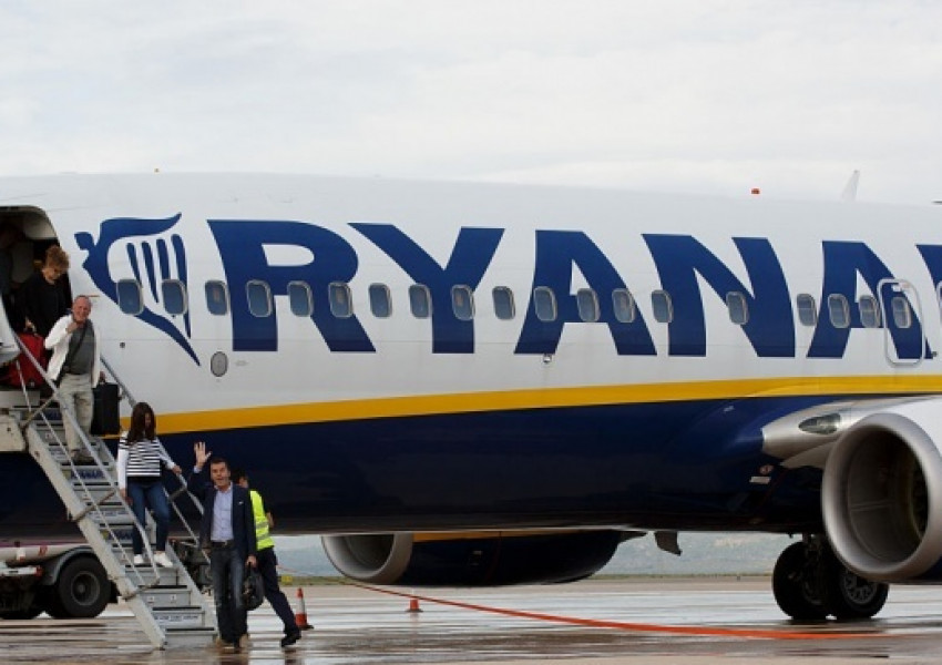 Заради лошото време: Самолет на Ryanair от Лондон за Солун кацна в Румъния