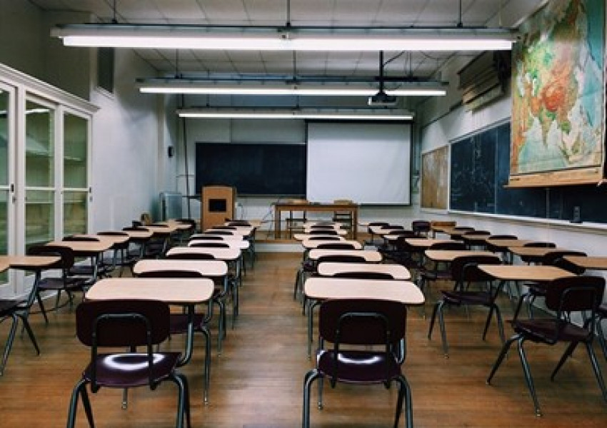 18 нови училища отварят врати в чужбина