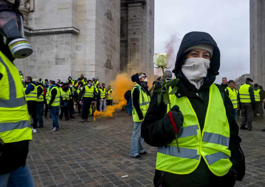 Поредна събота на протести на жълтите жилетки в Париж