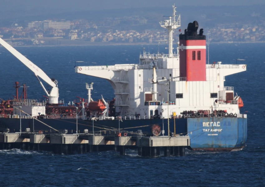 Гърция освободи пленения руски танкер, след като два нейни кораба бяха конфискувани в Персийския залив