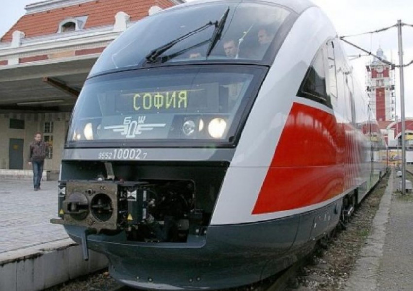 Влак ще превозва пътници от София до Скопие за час