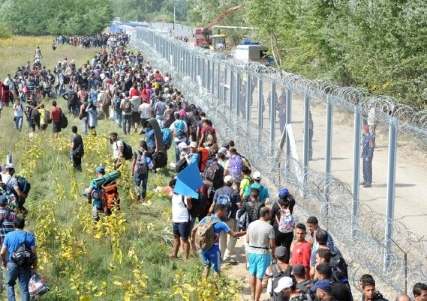 Унгария затваря лагерите за бежанци