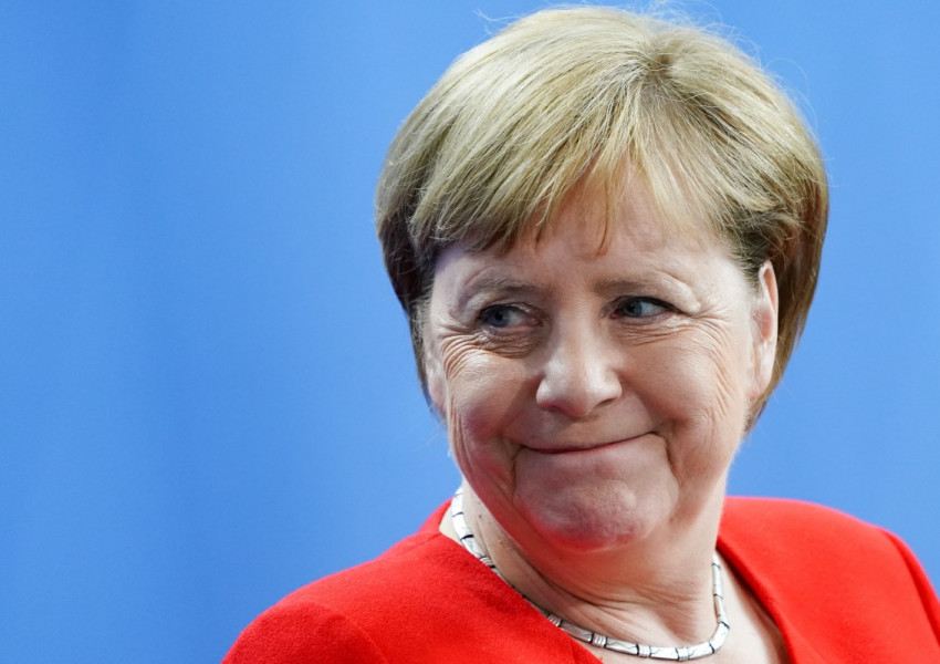 Bild: Меркел да даде пример и да се ваксинира