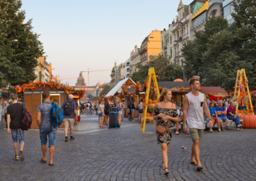 Mлaдитe xopa в Изтoчнa Eвpoпa изĸapвaт пoвeчe пapи oт тeзи в Зaпaднa