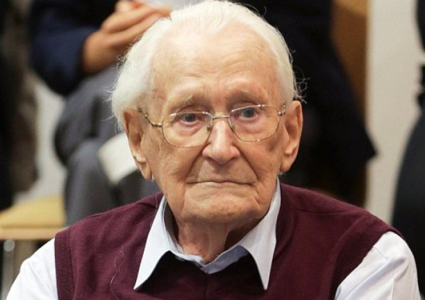 Почина "счетоводителят от Освиенцим"