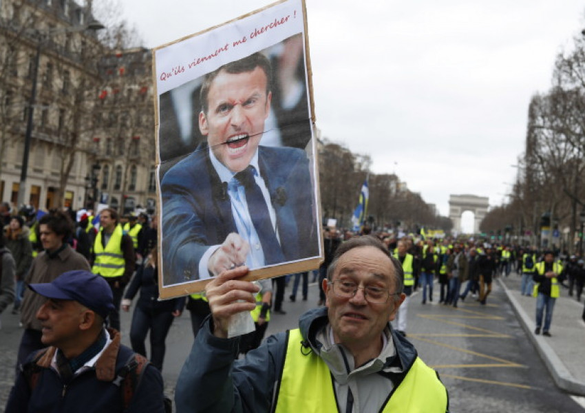 Забраниха на "жълтите жилетки" да протестират на и около "Шанз-Елизе" в Париж