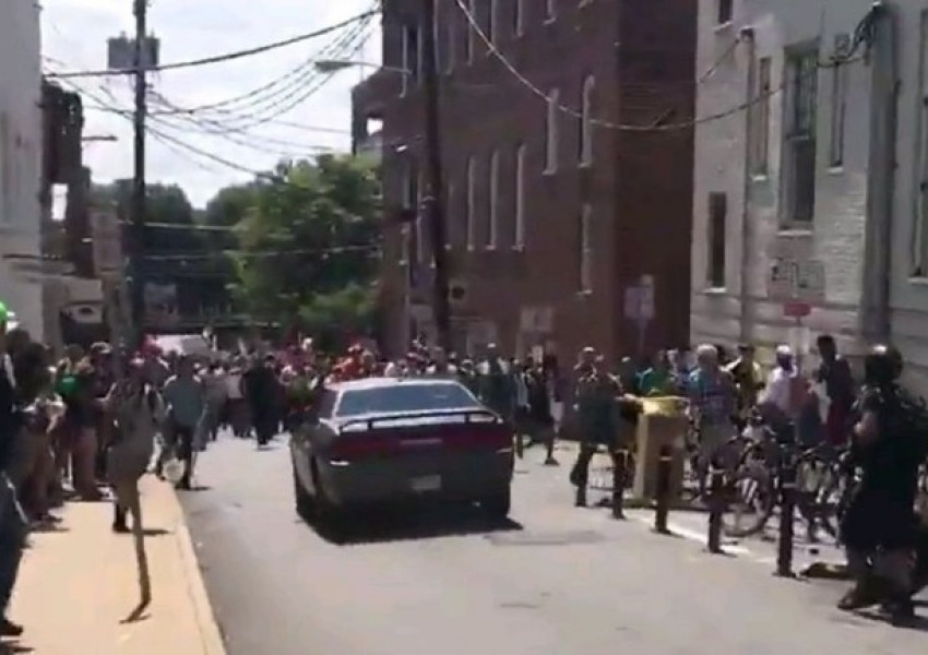 Размирици във Вирджиния, извънредно положение в Шарлътсвил