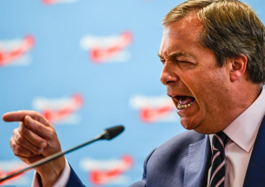 Фараж предрича Тереза Мей да падне до Коледа