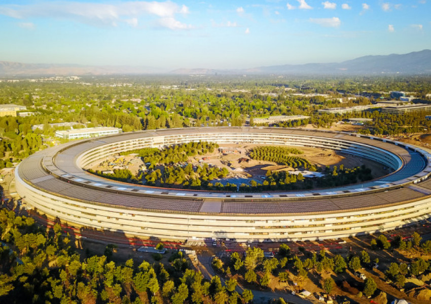 Apple вече притежава земя колкото Банкя