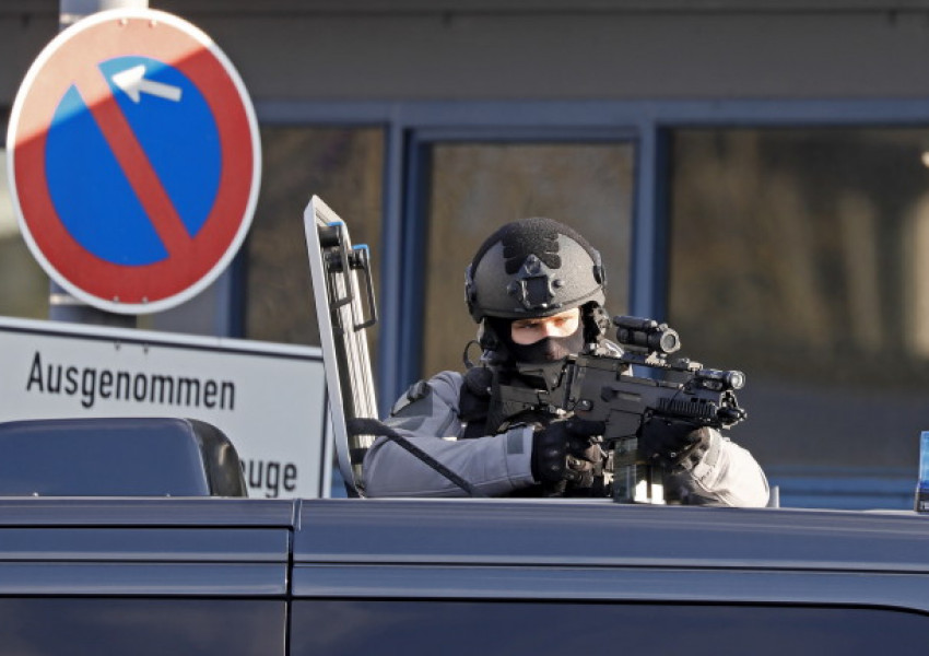 Броят на загиналите при терора в Страсбург достигна трима души