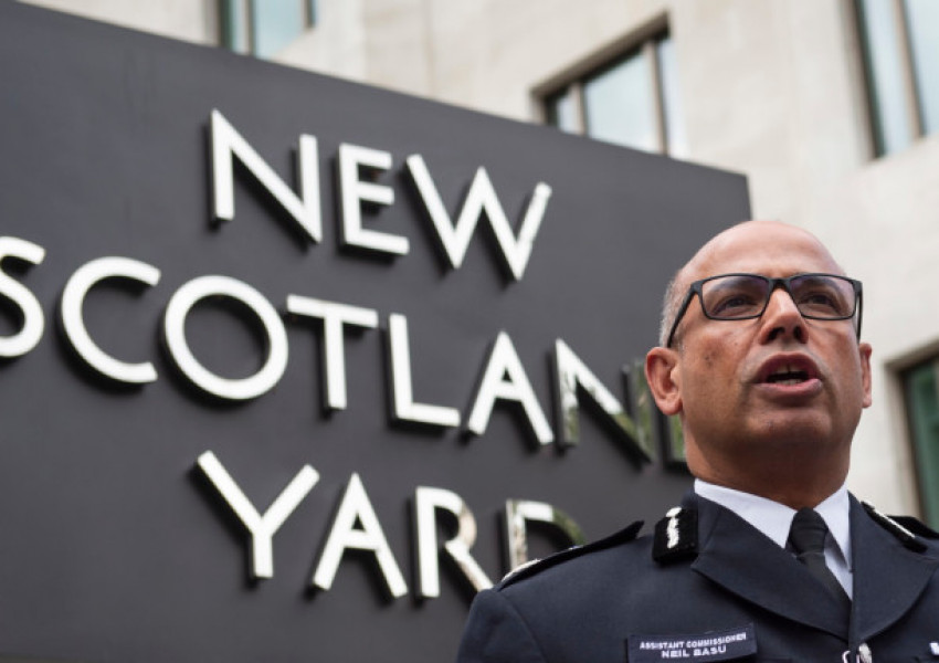 Арестуваха за тероризъм 28-годишна жена в Лондон