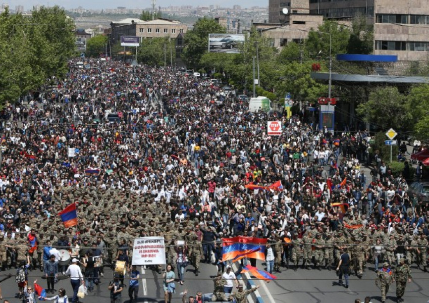 Премиерът на Армения Серж Саркисян подаде оставка