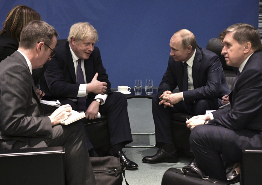 Борис Джонсън и Владимир Путин подготвят срещата си
