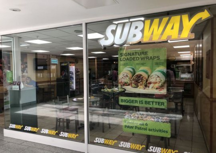 Това е най-гнусният Subway на Острова, който сте виждали (СНИМКИ)