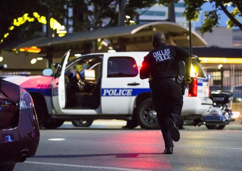 Четирима полицаи убити при протест в Далас