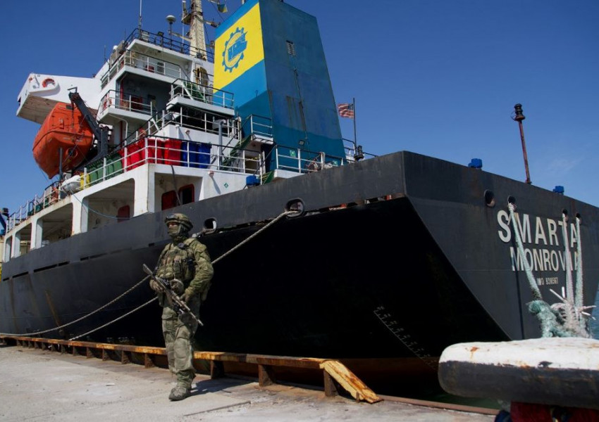 Ройтерс: Руските сепаратисти в Мариупол са присвоили два чужди кораба и са започнали да изграждат собствена флотилия от търговски плавателни съдове