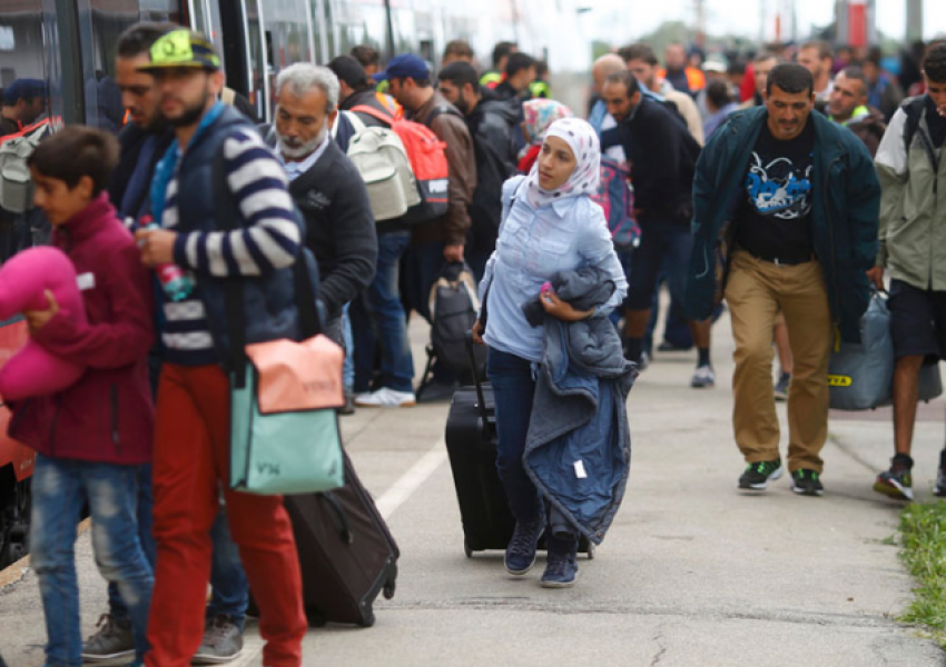 Германия предлага 3000 евро на мигрантите да се завърнат в родината си