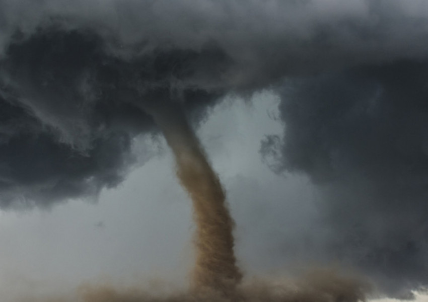 Торнадо удари централната част на САЩ 