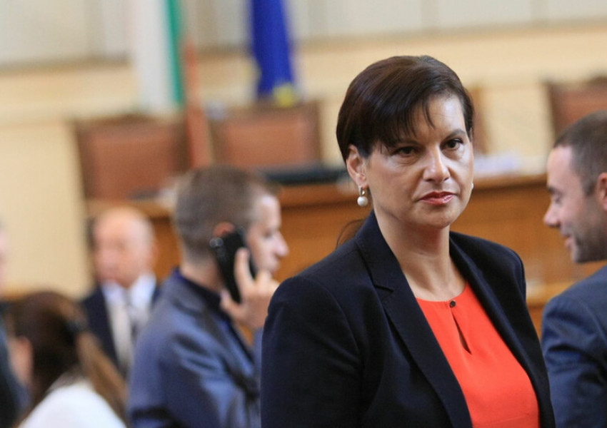 Даниела Дариткова заменя Цветанов начело на парламентарната група на ГЕРБ