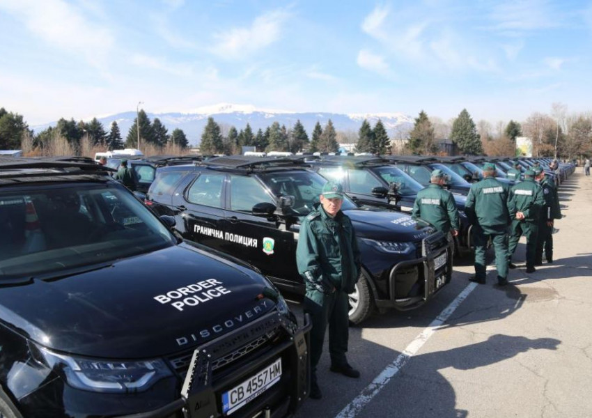 МВР снабди „Гранична полиция” с нови високопроходими автомобили