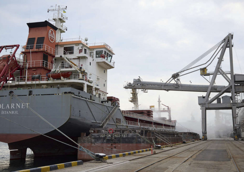 Още кораби със зърно отплаваха от украински пристанища към купувачите си