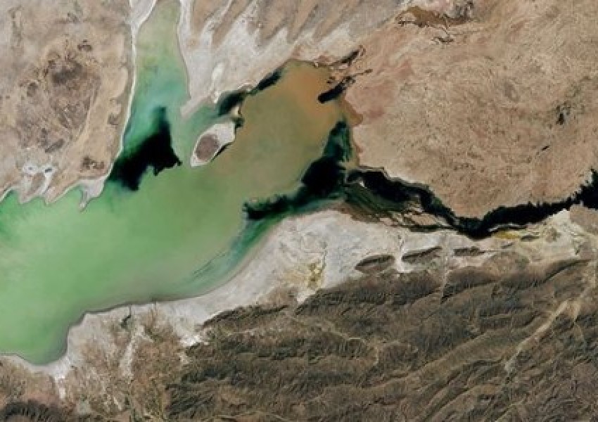 Огромно езеро в Боливия изчезна