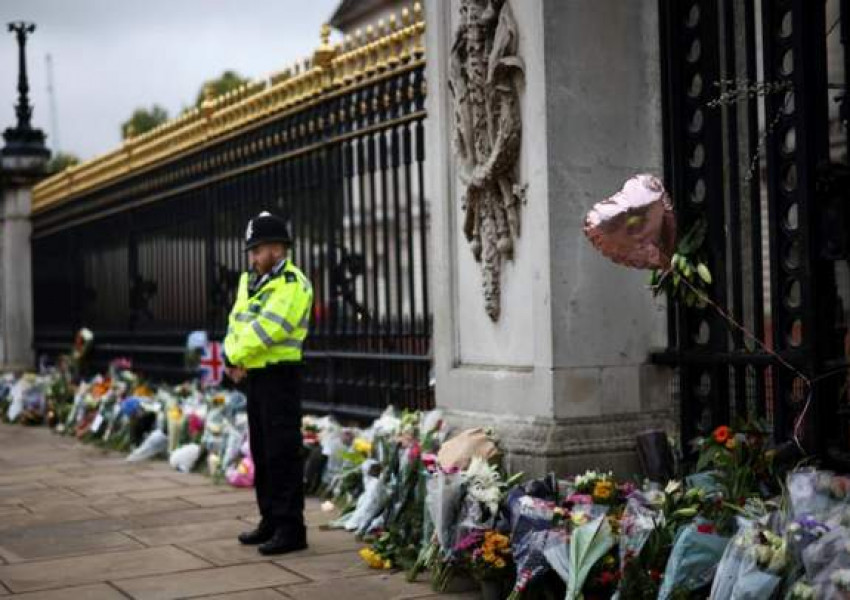 Лондон: Британските власти се страхуват от евентуални терористични удари. Службите за сигурност подготвят най-голямата акция по сигурността виждана някога..