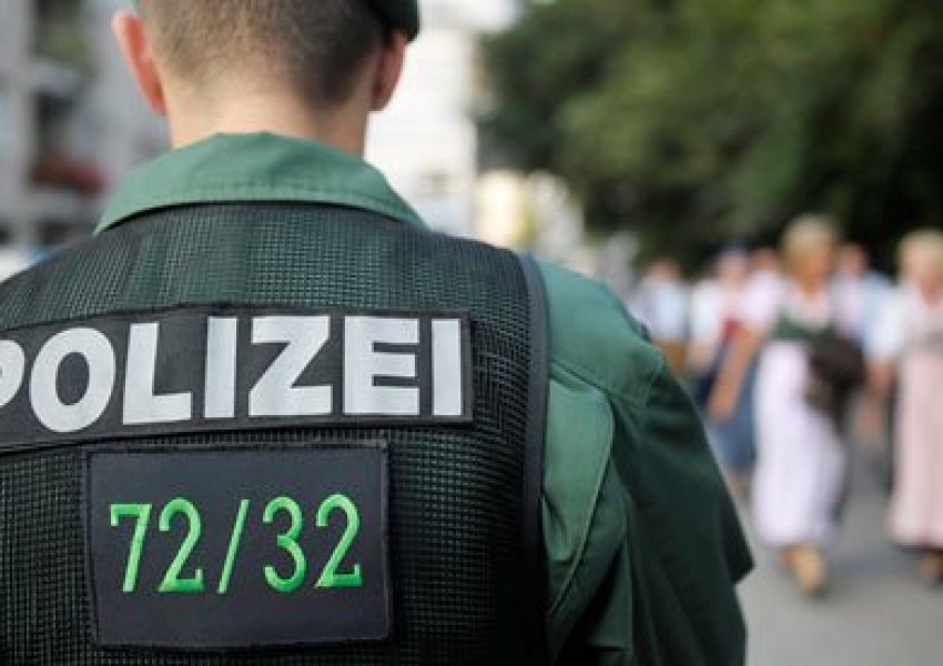 Прободоха смъртоносно 19-годишен бежанец в Германия